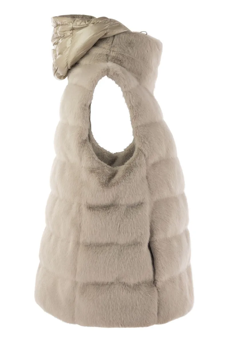 CRUELTY-FREE FUR SLEEVE COAT