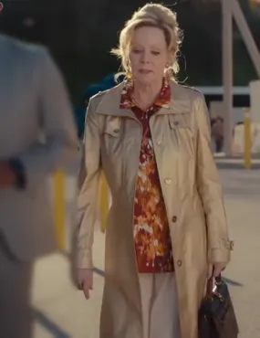 Jean Smart Hacks S03 Coat