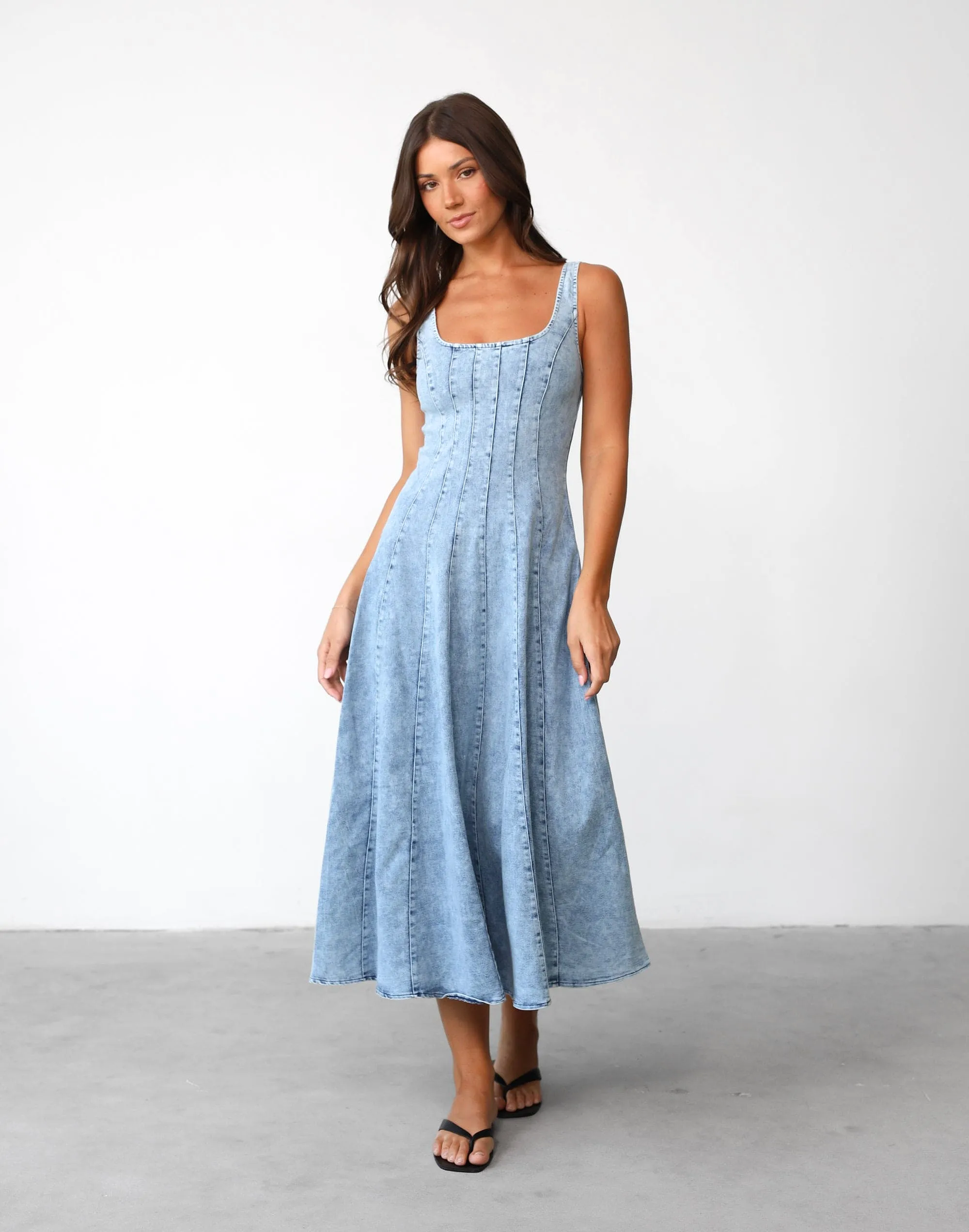 Kella Denim Maxi Dress (Light Denim)