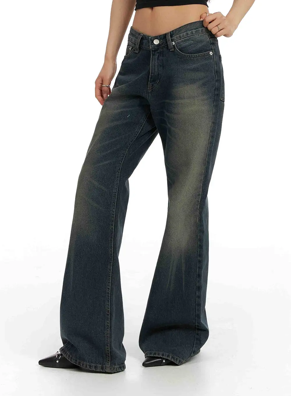 Low-Rise Washed Bootcut Jeans CF429