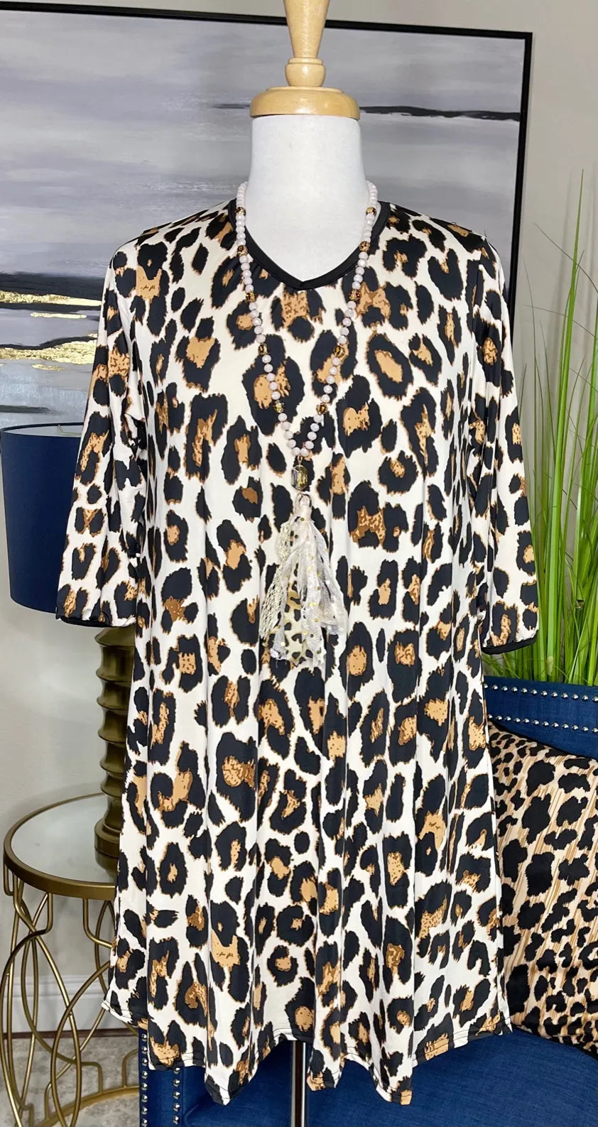 S/M : Cream Big Spot Leopard FLUTTER Tunic